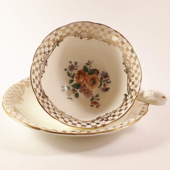 RARE !! Aynsley wide mouthed pale yellow teacup and saucer gold gilt - Picture 8 of 10